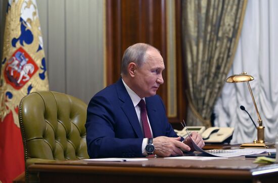 Рабочая встреча президента РФ В. Путина с губернатором Санкт-Петербурга А. Бегловым