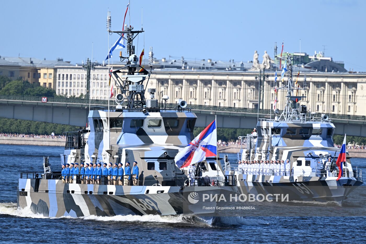 Празднование Дня ВМФ в Санкт-Петербурге 