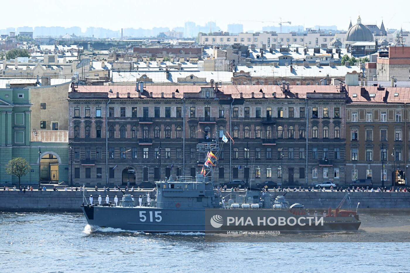 Празднование Дня ВМФ в Санкт-Петербурге