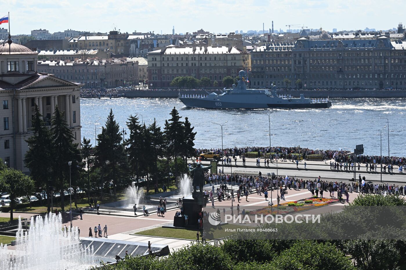 Празднование Дня ВМФ в Санкт-Петербурге