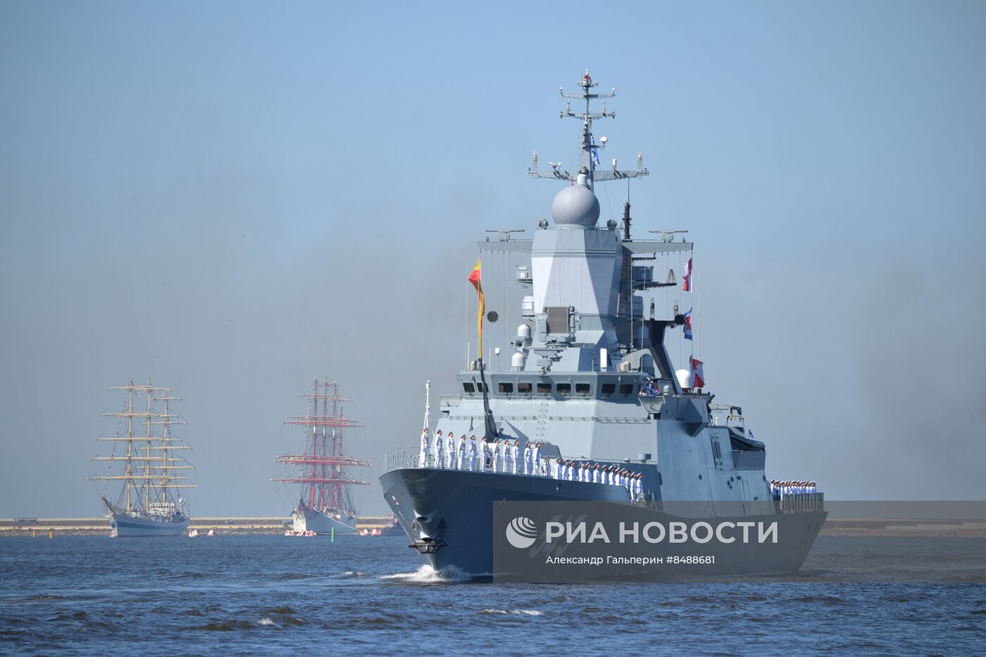 Празднование Дня ВМФ в Санкт-Петербурге 