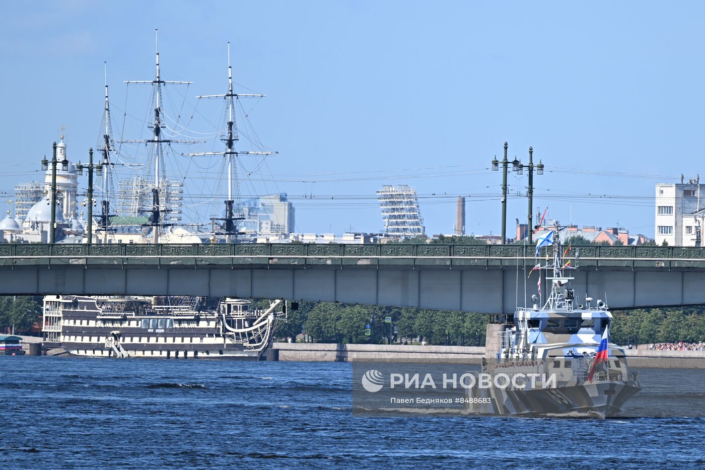 Празднование Дня ВМФ в Санкт-Петербурге 