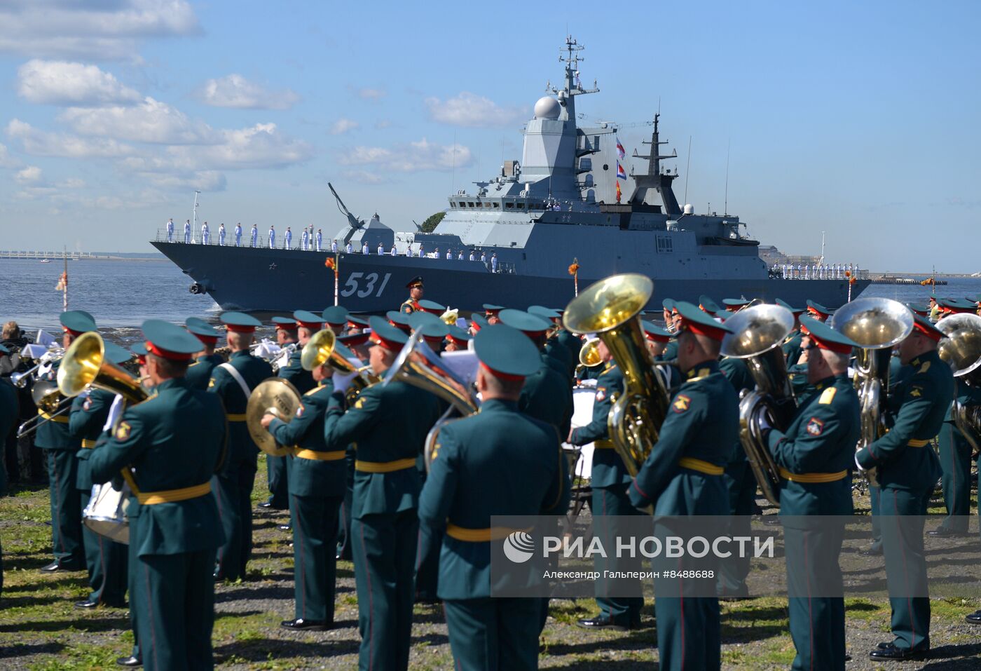 Празднование Дня ВМФ в Санкт-Петербурге 