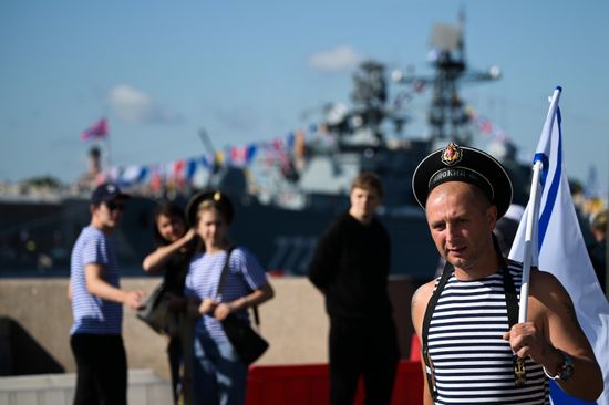 Празднование Дня ВМФ в Санкт-Петербурге 