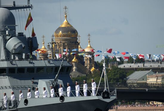 Празднование Дня ВМФ в Санкт-Петербурге