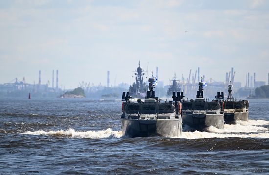 Празднование Дня ВМФ в Санкт-Петербурге