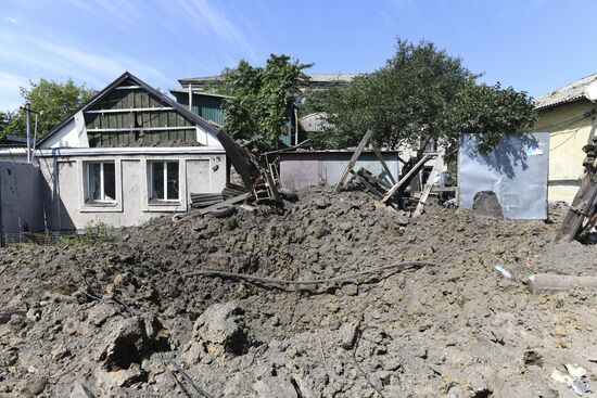 Последствия обстрела Донецка со стороны ВСУ