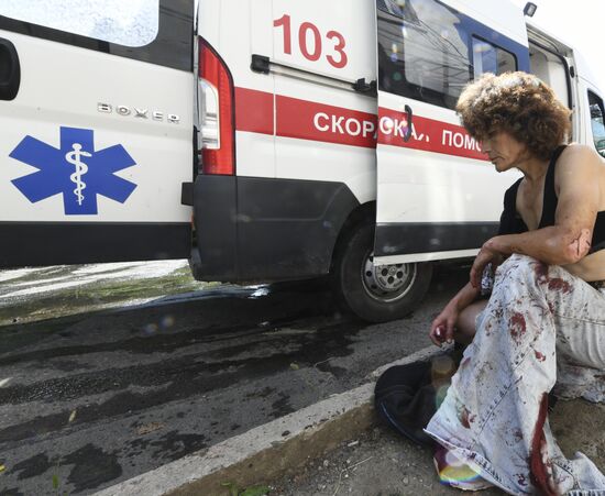 Последствия обстрела Донецка со стороны ВСУ