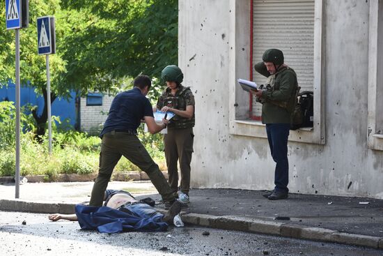 Последствия обстрела Донецка со стороны ВСУ