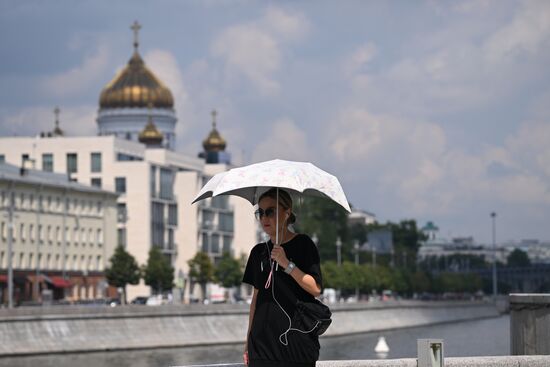 Жаркая погода в Москве