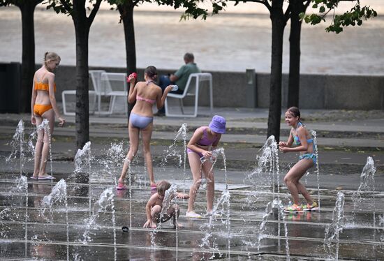 Жаркая погода в Москве