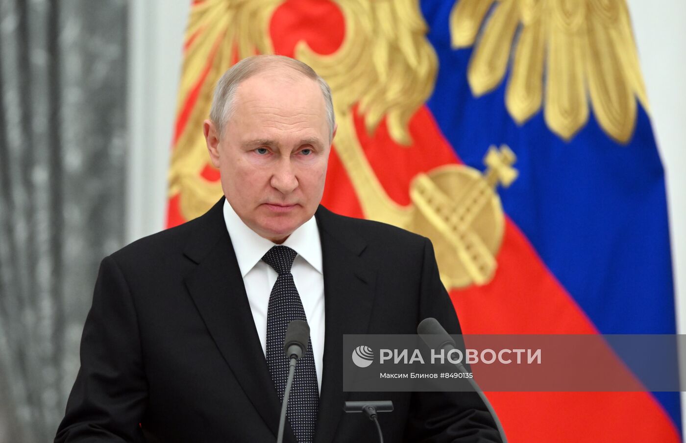 Президент РФ В. Путин принял участие в церемонии вручения государственных наград