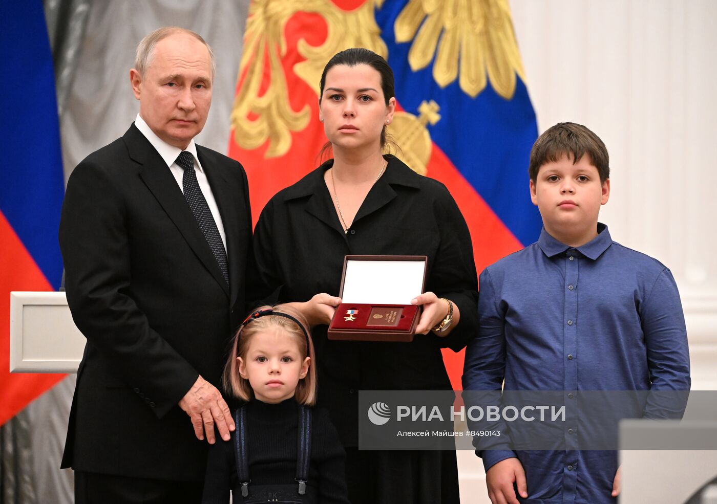 Президент РФ В. Путин принял участие в церемонии вручения государственных наград