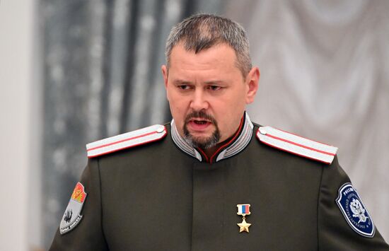 Президент РФ В. Путин принял участие в церемонии вручения государственных наград