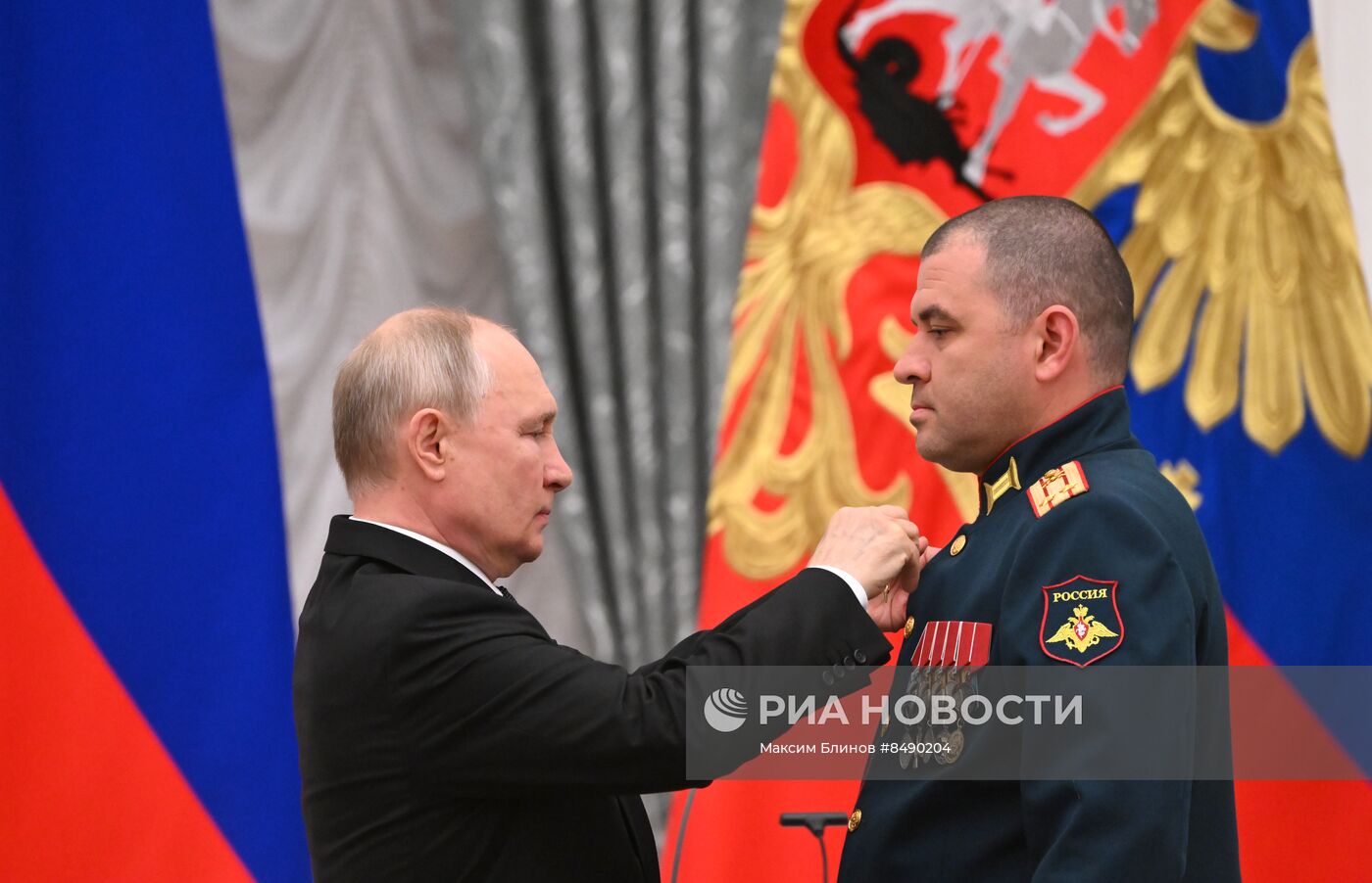 Президент РФ В. Путин принял участие в церемонии вручения государственных наград