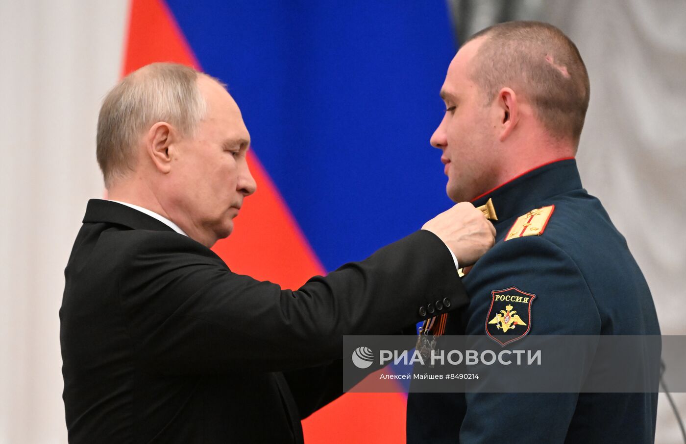 Президент РФ В. Путин принял участие в церемонии вручения государственных наград