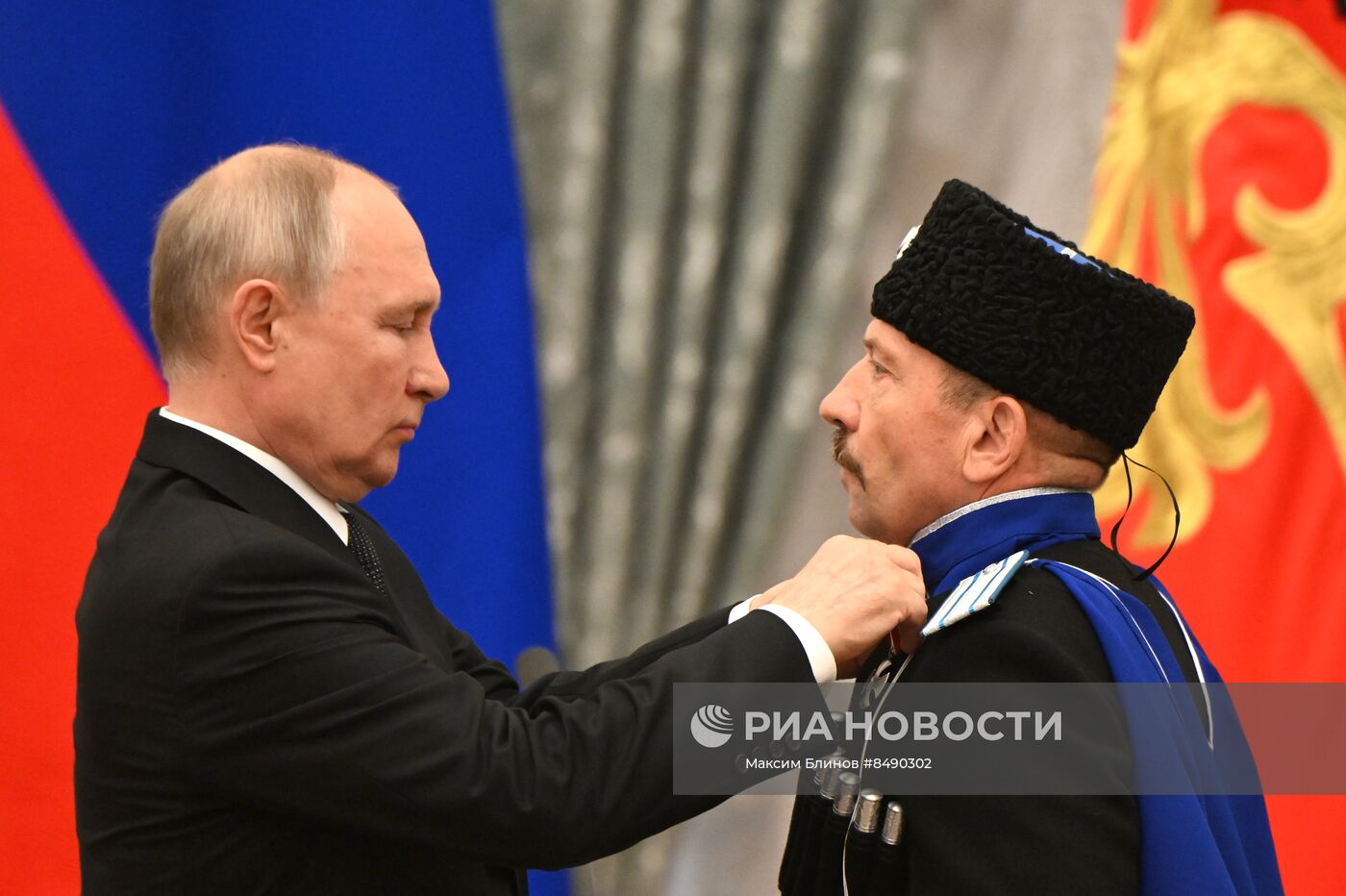 Президент РФ В. Путин принял участие в церемонии вручения государственных наград