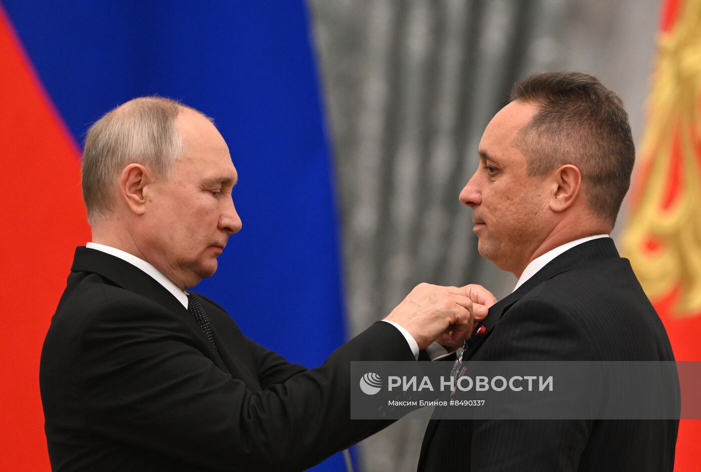 Президент РФ В. Путин принял участие в церемонии вручения государственных наград