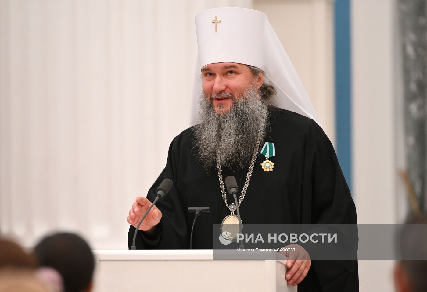 Президент РФ В. Путин принял участие в церемонии вручения государственных наград