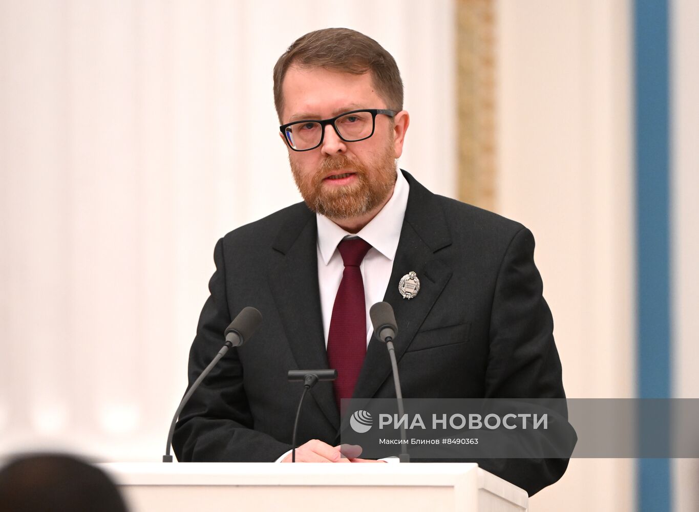 Президент РФ В. Путин принял участие в церемонии вручения государственных наград