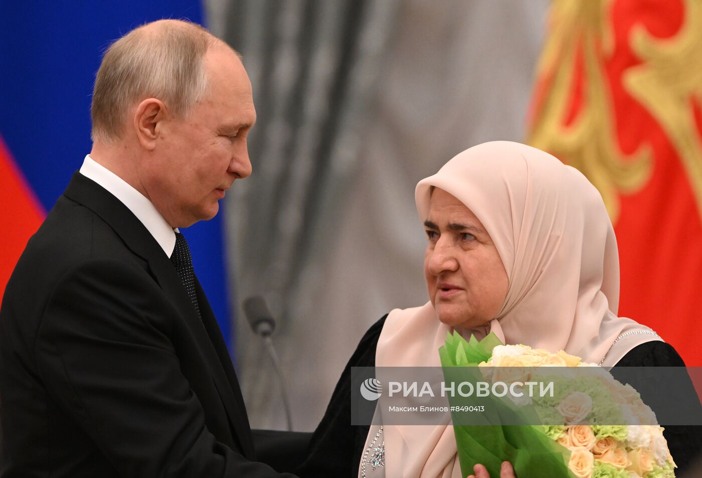 Президент РФ В. Путин принял участие в церемонии вручения государственных наград
