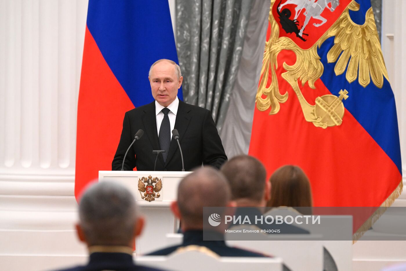 Президент РФ В. Путин принял участие в церемонии вручения государственных наград