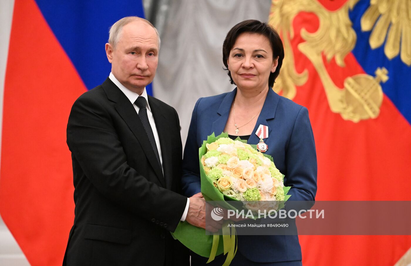 Президент РФ В. Путин принял участие в церемонии вручения государственных наград