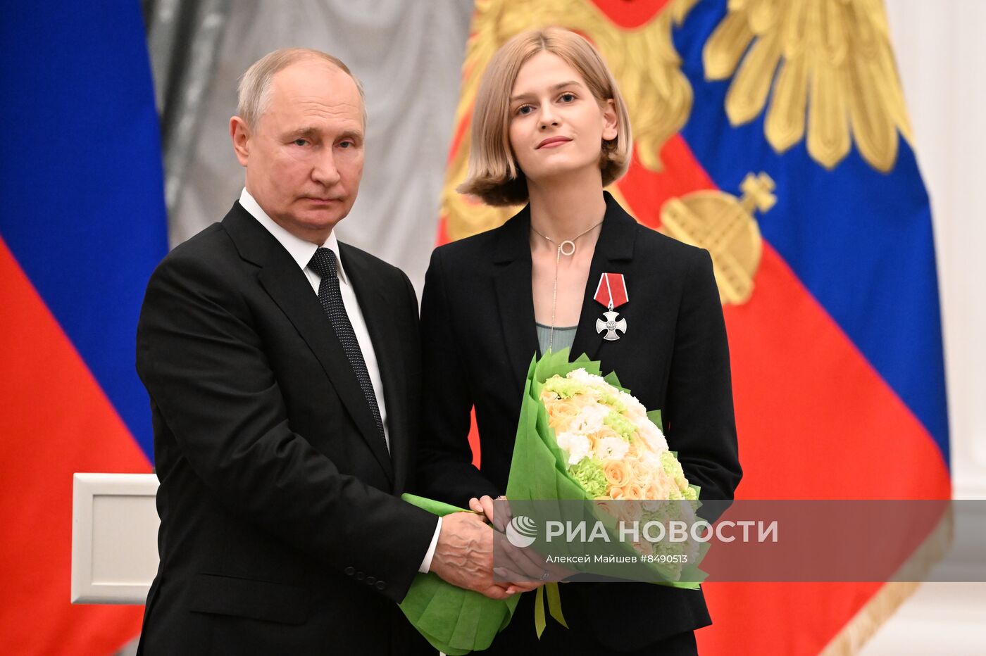 Президент РФ В. Путин принял участие в церемонии вручения государственных наград