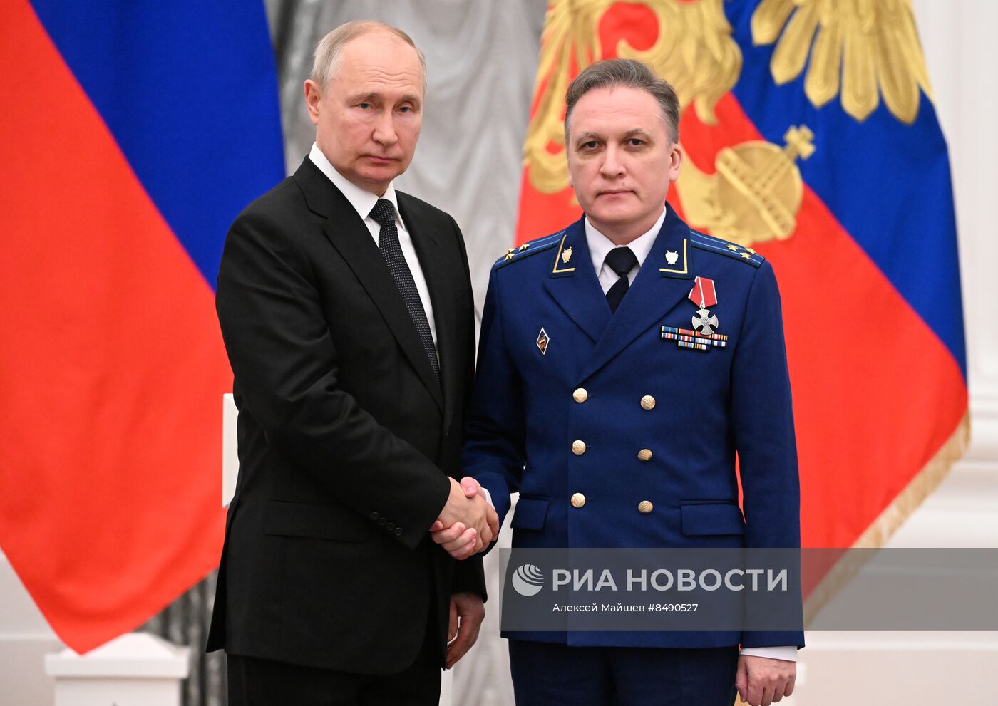 Президент РФ В. Путин принял участие в церемонии вручения государственных наград