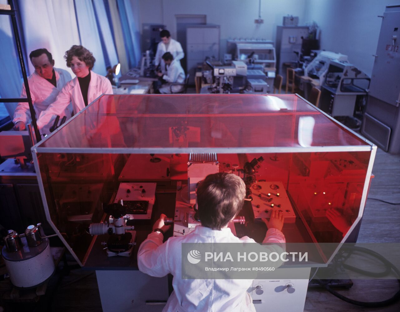 Московский институт электронной техники