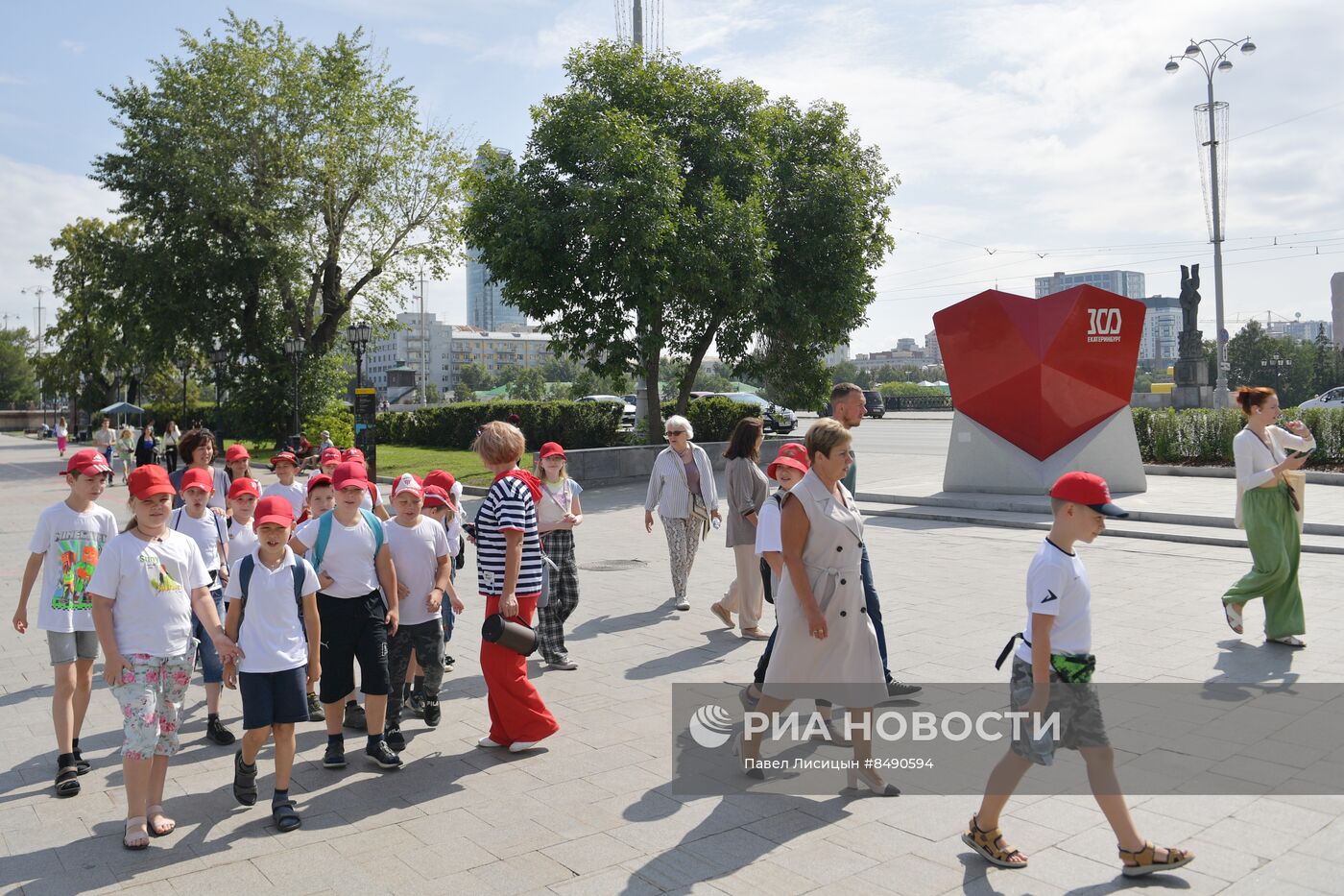 Открытие арт-объекта "Сердце" в Екатеринбурге