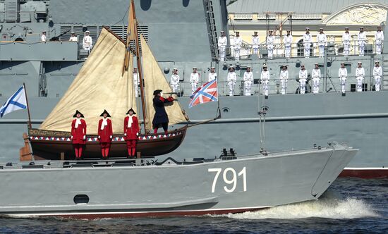 Празднование Дня ВМФ в Санкт-Петербурге