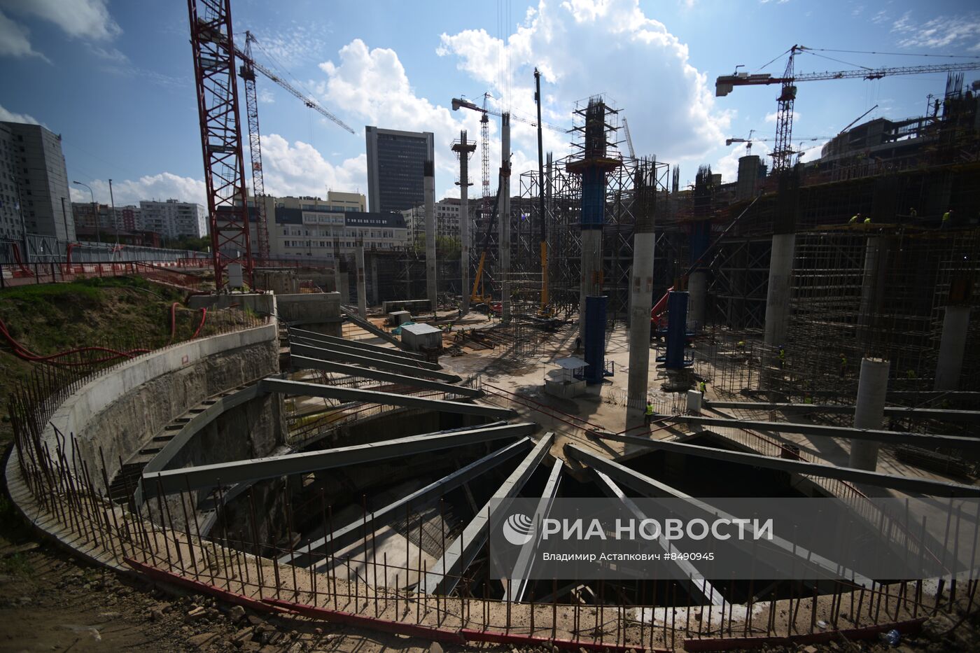 Строительство спортивного комплекса "Олимпийский"