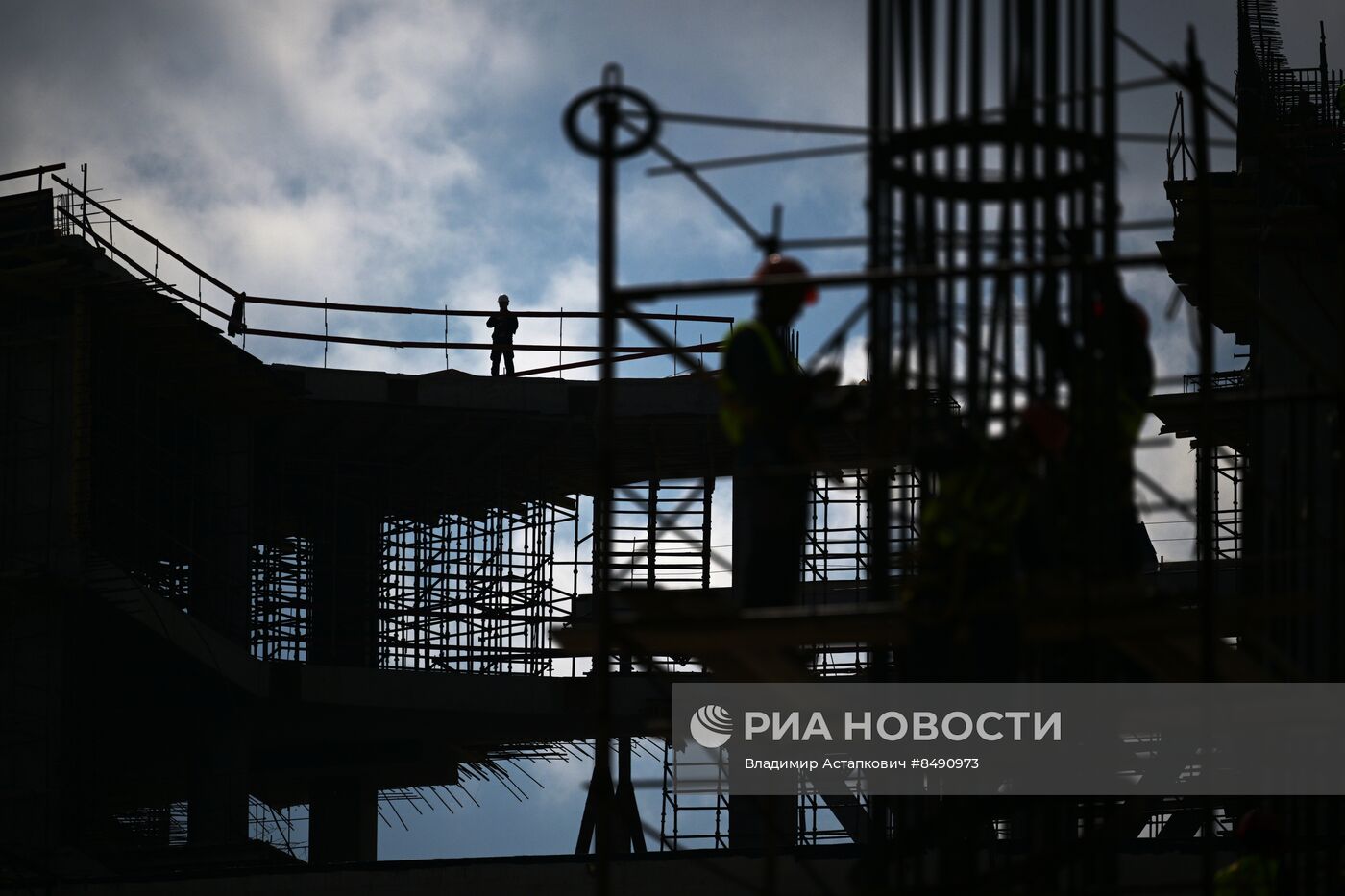 Строительство спортивного комплекса "Олимпийский"