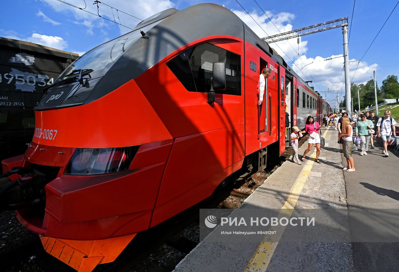 Работа электропоезда "Красноярск-Дивногорск"