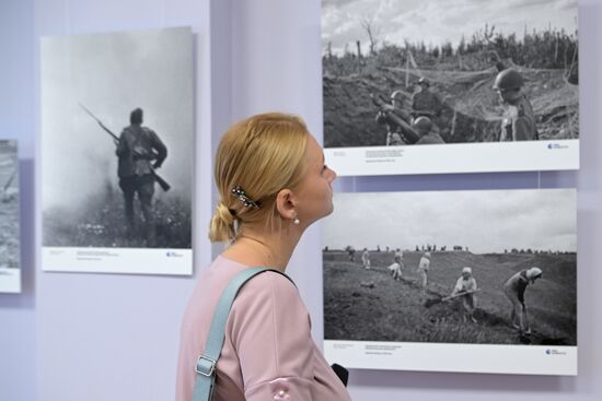 Открытие фотовыставки "Освобождение. Орел"