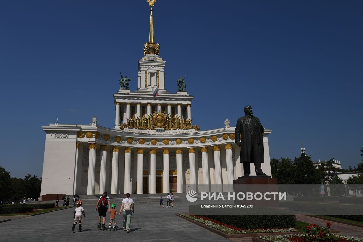 Парк ВДНХ в Москве