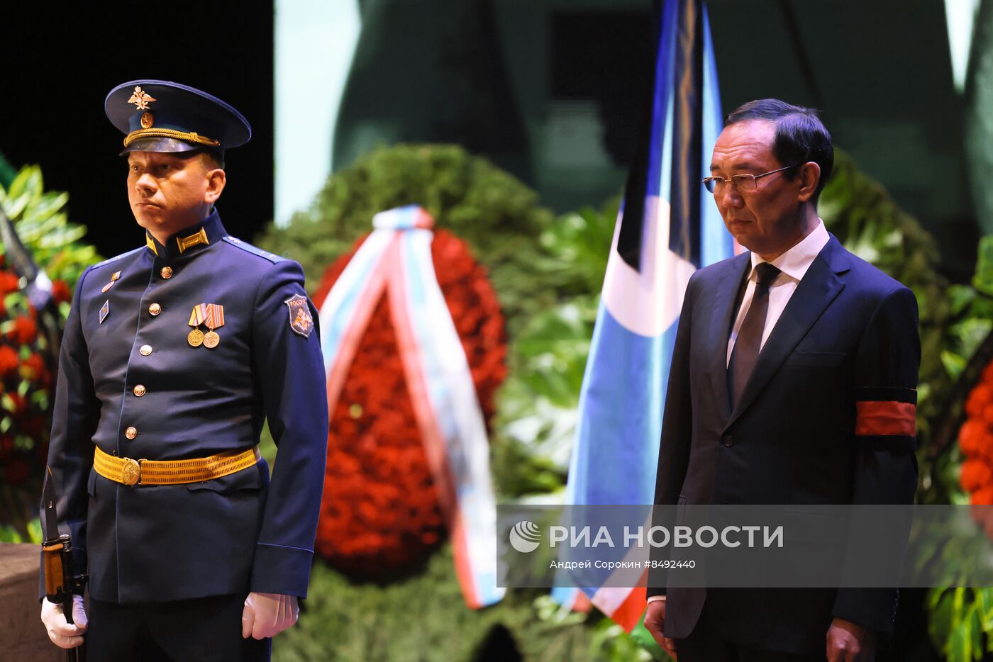 Прощание с первым президентом Якутии Михаилом Николаевым