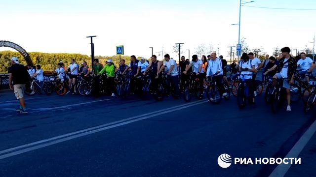 Министр здравоохранения Мурашко принял участие в велопробеге в Уфе