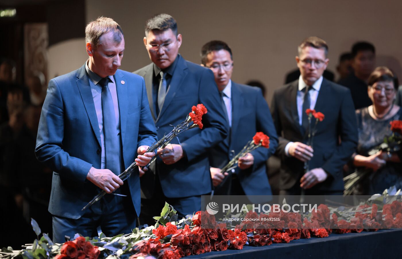 Прощание с первым президентом Якутии Михаилом Николаевым