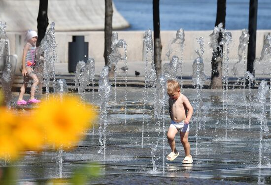 Жаркая погода в Москве