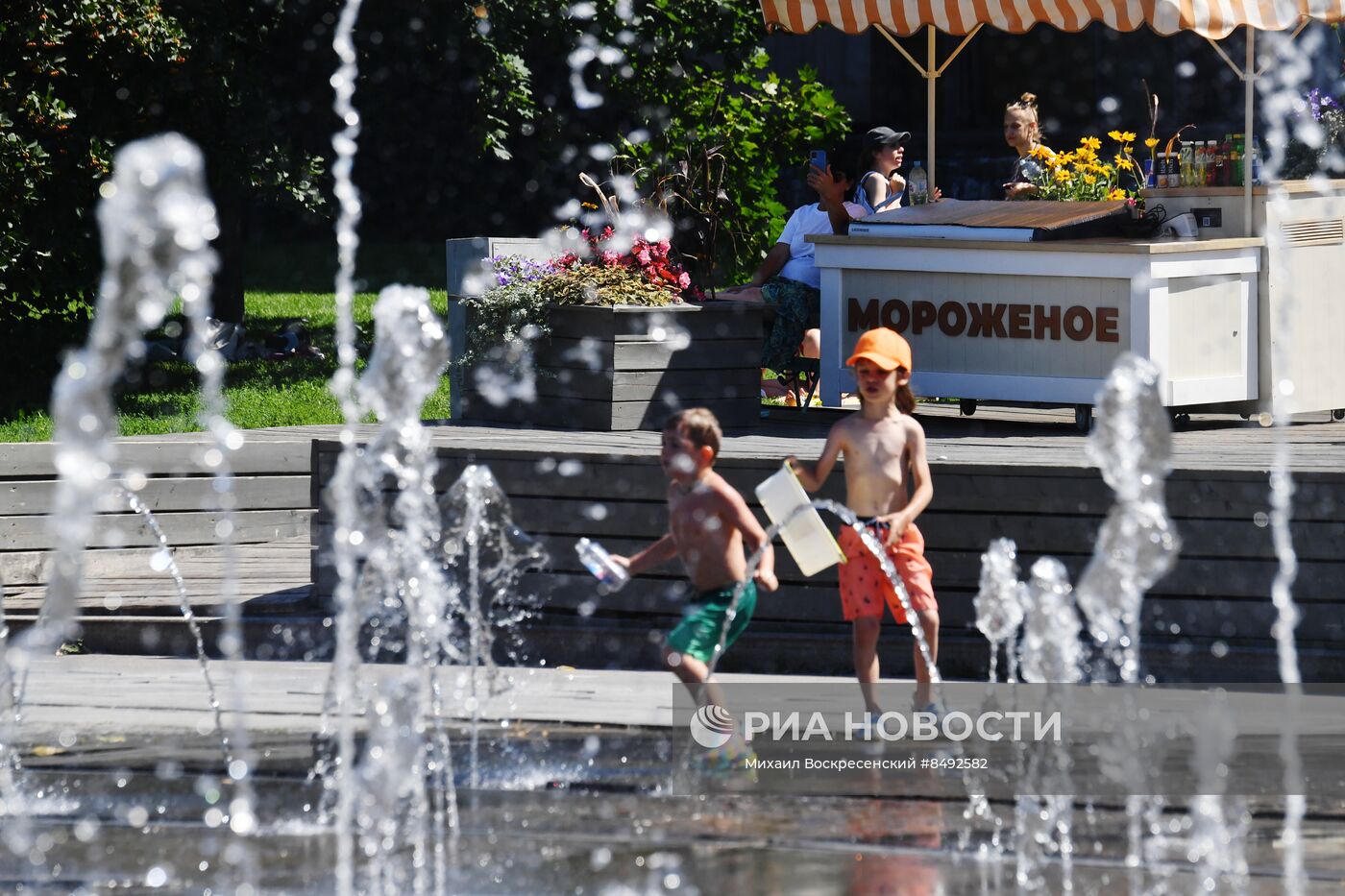 Жаркая погода в Москве