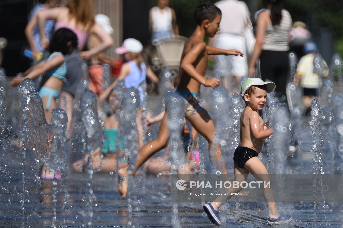 Жаркая погода в Москве