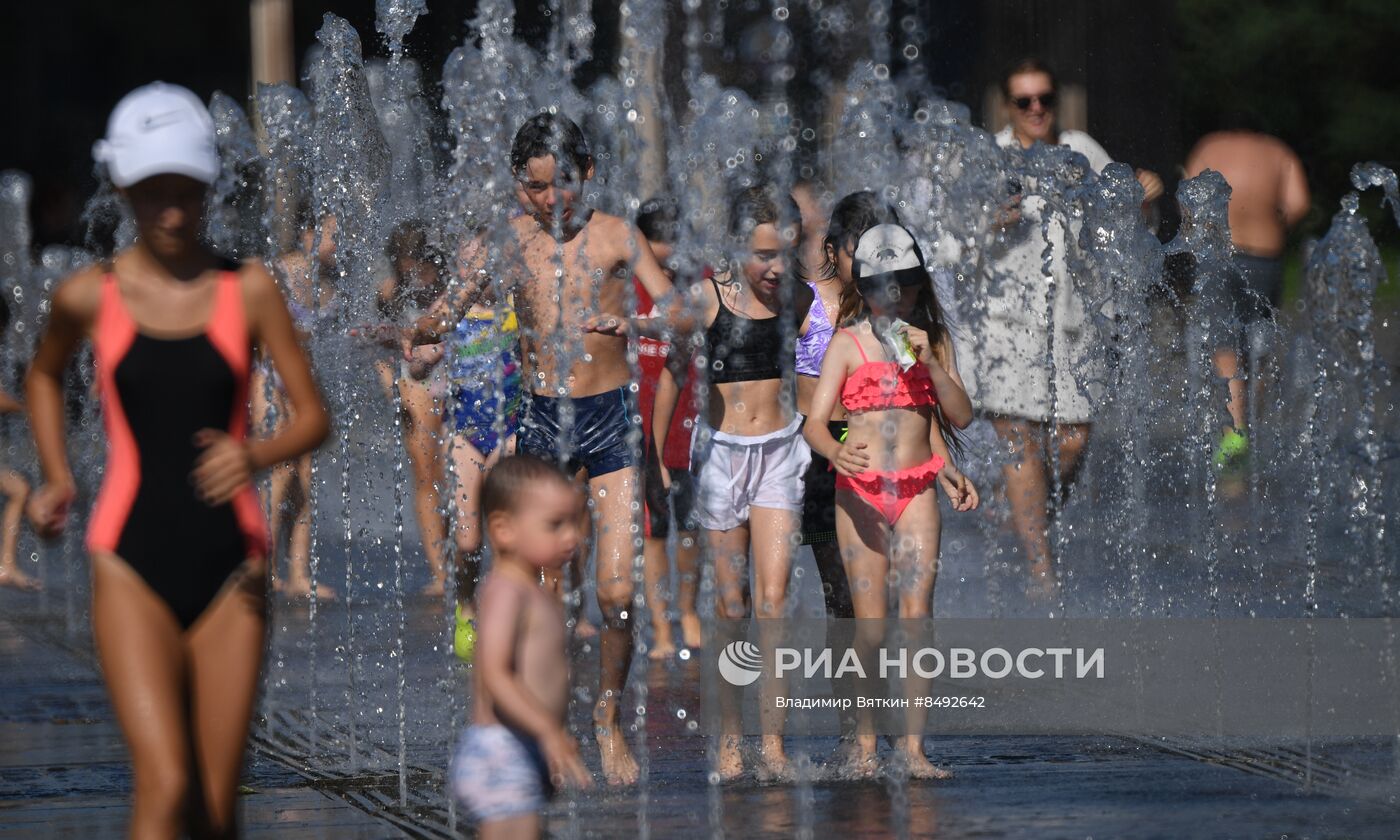 Жаркая погода в Москве