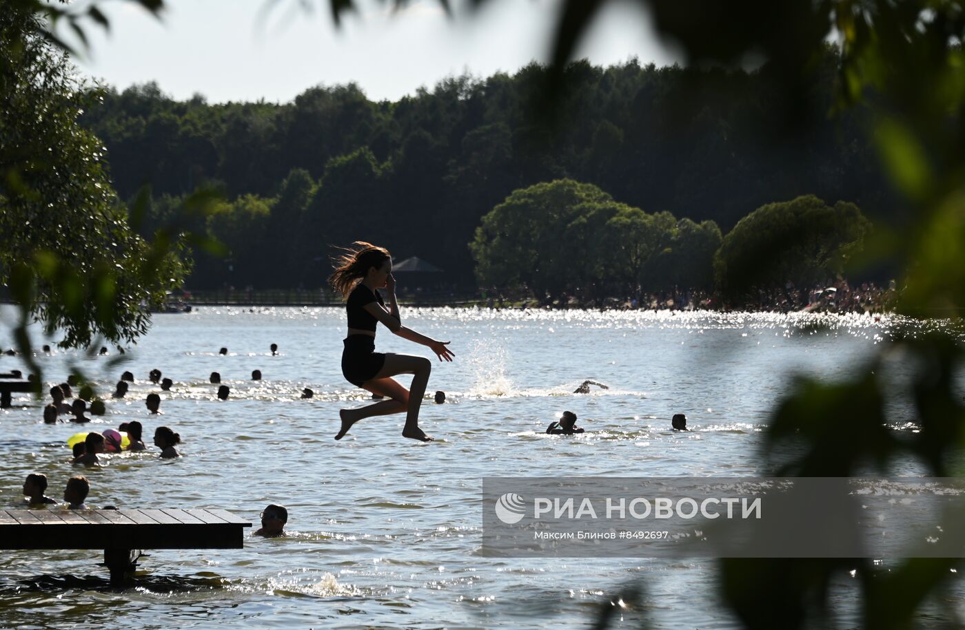 Жаркая погода в Москве