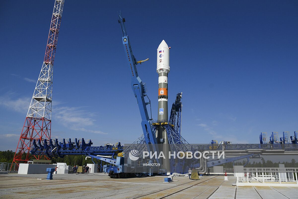 Запуск ракеты-носителя среднего класса "Союз-2.1б" с космодрома Плесецк