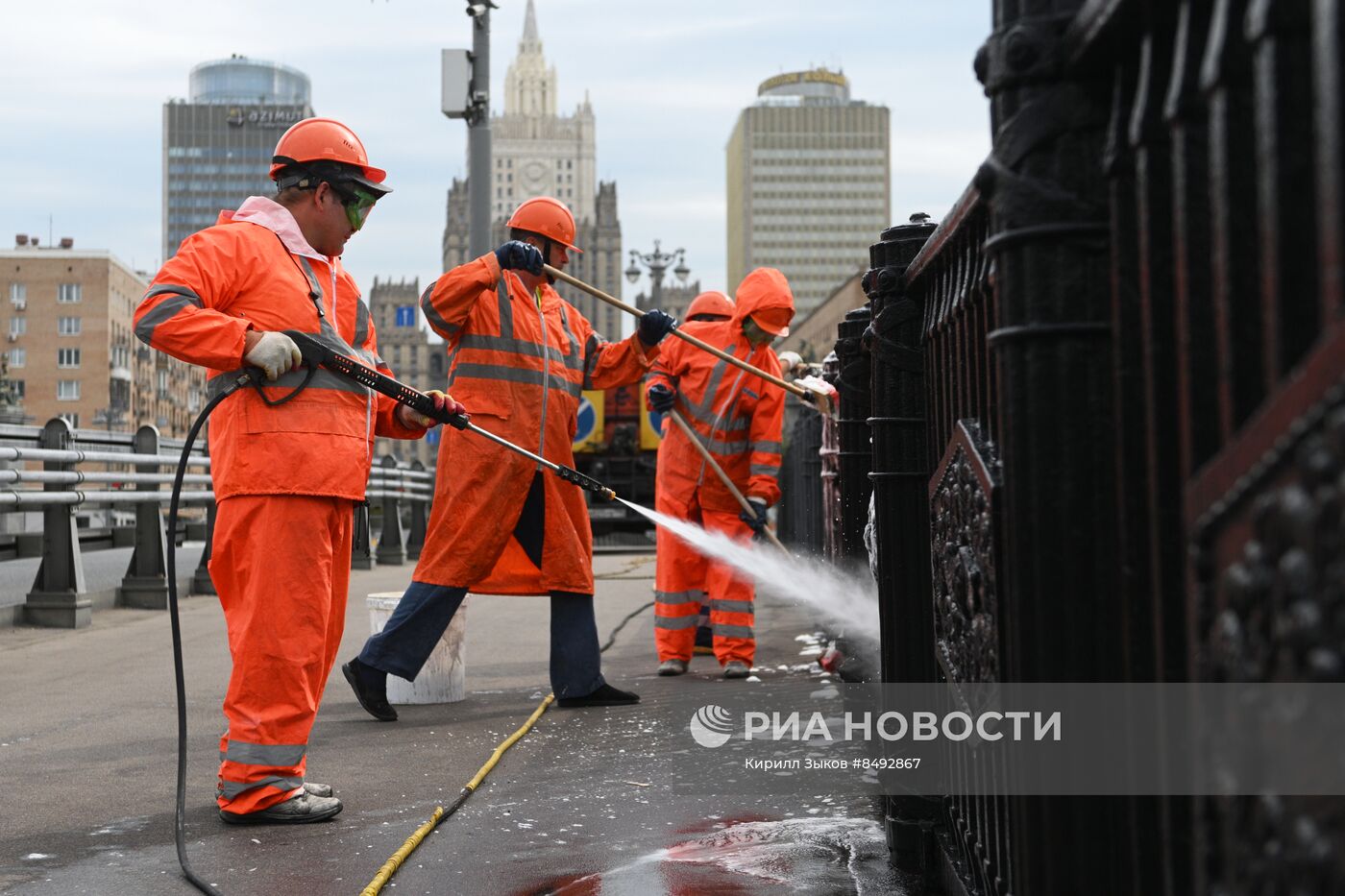 Промывка Бородинского моста