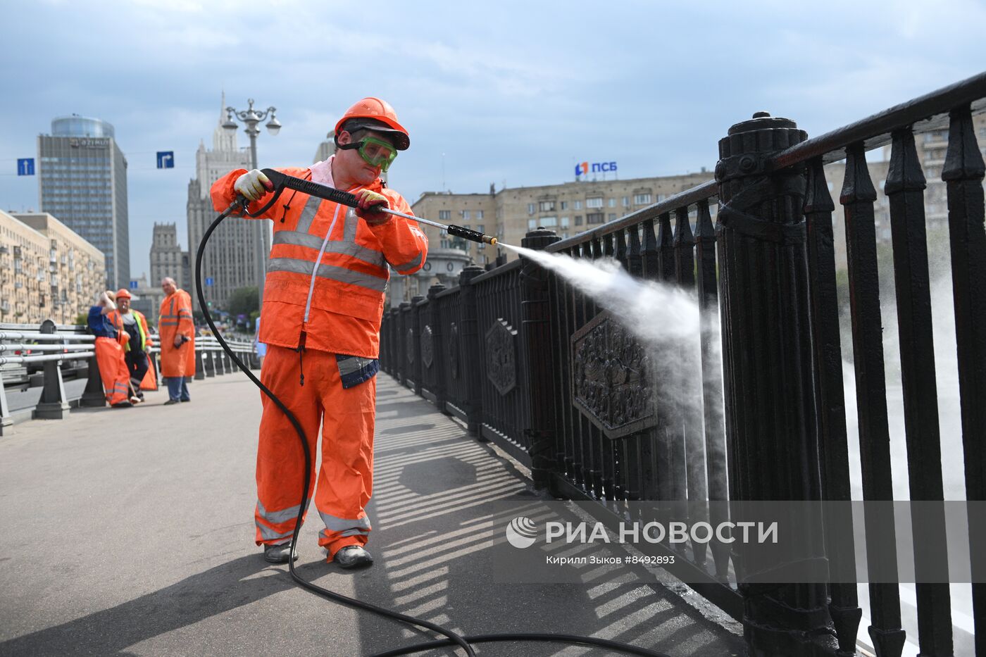 Промывка Бородинского моста
