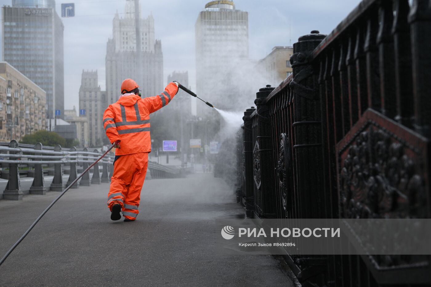 Промывка Бородинского моста