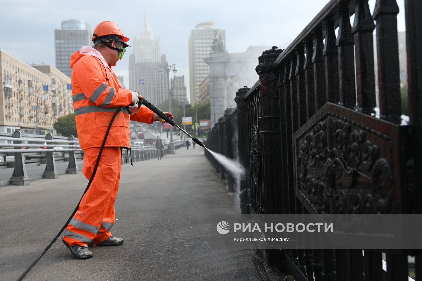 Промывка Бородинского моста